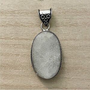 🎁3/$15 White Druzy Silver Pendant in Sterling Silver overlay
